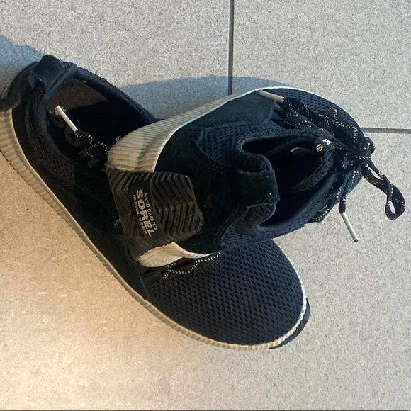 SOREL BLACK WHITE HAND-CRAFTED Sneakers GORG LUX
